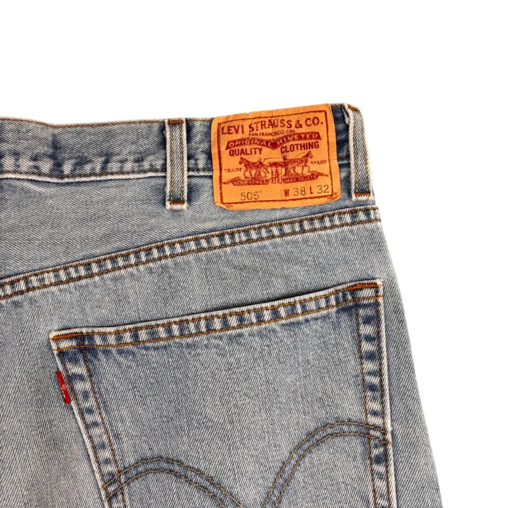 Levis 505 Regular Fit Light Wash Denim Jeans Mens 38x32 Straight Leg 0795